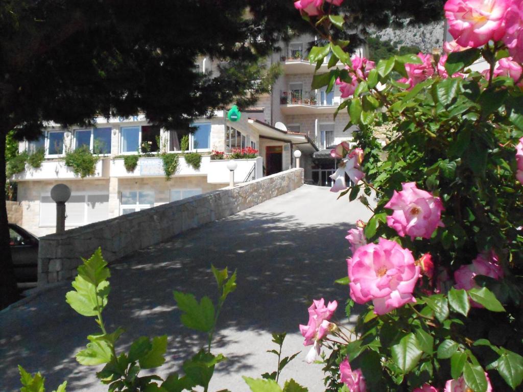 Pansion Komfor Moca Makarska Luaran gambar