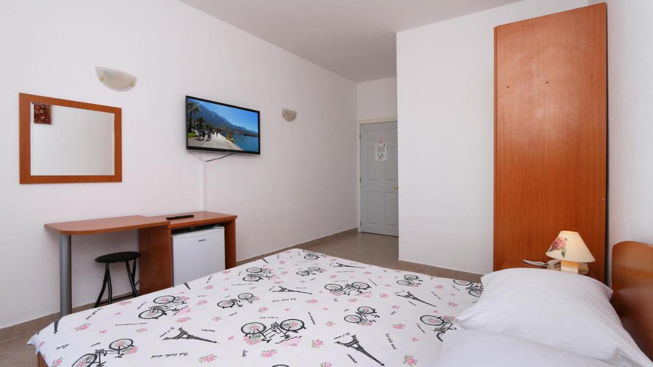 Pansion Komfor Moca Makarska Luaran gambar